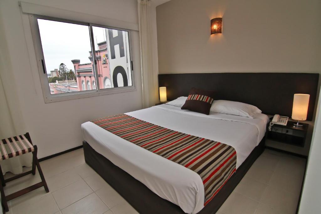 De La Plaza Hotel Maldonado Ruang foto