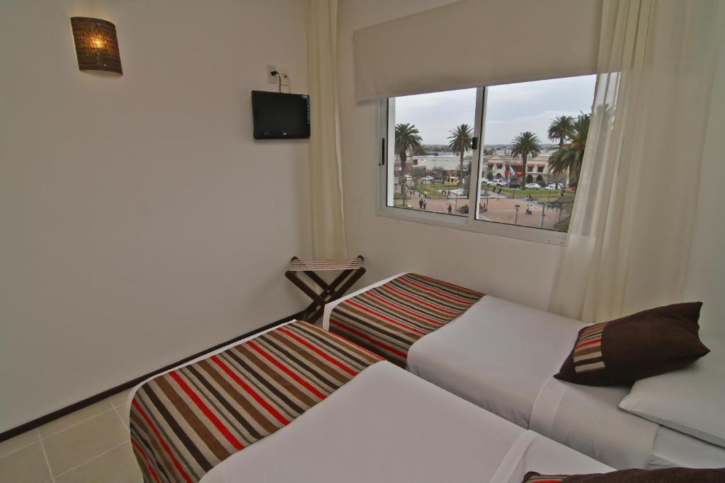 De La Plaza Hotel Maldonado Ruang foto